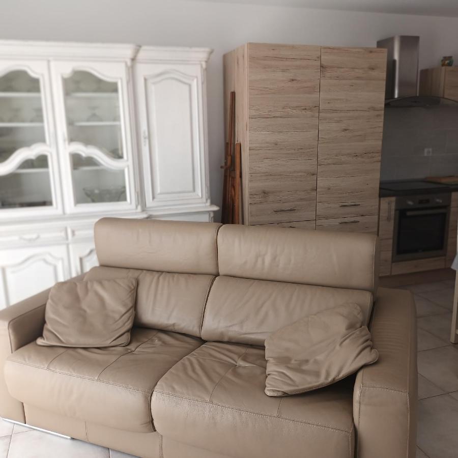 Villa Paisible P2 Pour 4 Voyageurs à Saint-Gilles  Extérieur photo