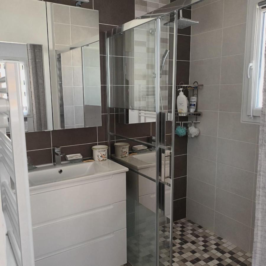 Villa Paisible P2 Pour 4 Voyageurs à Saint-Gilles  Extérieur photo