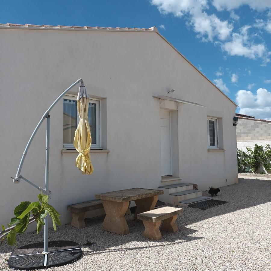 Villa Paisible P2 Pour 4 Voyageurs à Saint-Gilles  Extérieur photo